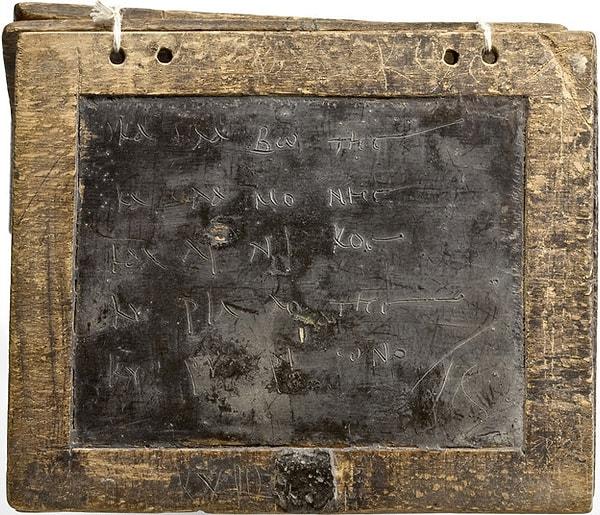 9. iPad'den 2000 yıl önce Eski Yunanlar tabletler kullanıyorlardı.