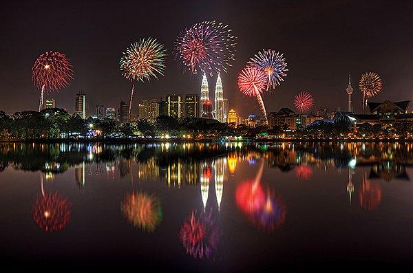15. Malezya'dan yılbaşı kutlamalarında çekilmiş bir fotoğraf.