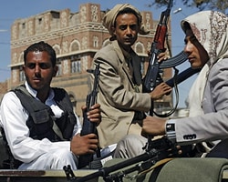Yemen'de Şii İsyancılar Başkanlık Sarayı'nı Ele Geçirdi