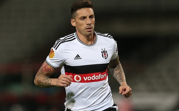 Beşiktaş'a Sosa'dan Kötü Haber