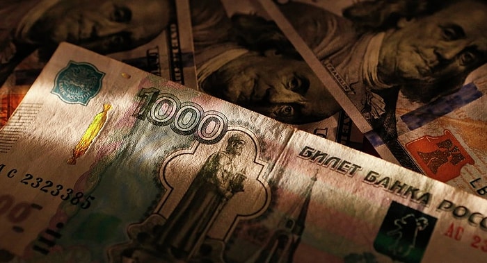 İran Dolar Yerine Ruble ve Türk Lirası Kullanacak