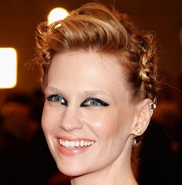 1. Eyeliner sürerken kontrolü kaybetmeleri.