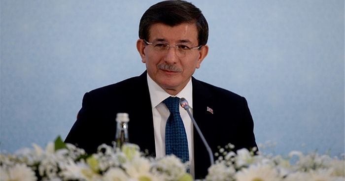 Davutoğlu Çipras'ı Kutladı, Türkiye'ye Çağırdı