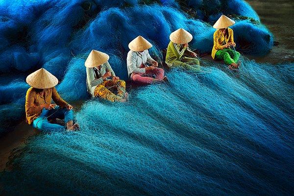 "Ağ Yapan Kadınlar" - Ly Hoang Long