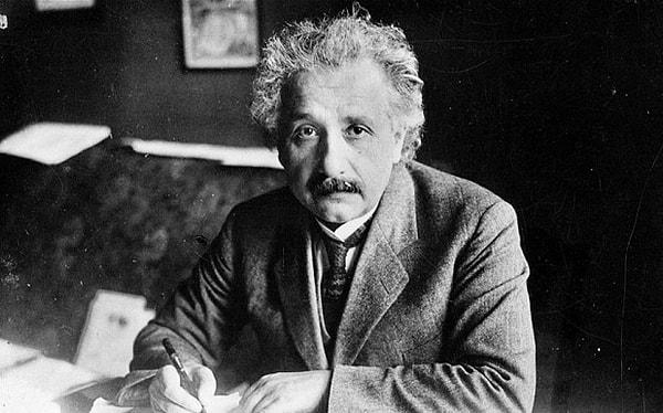 "Einstein neden Türkiye'ye gelmedi?" sorusunun yanıtı da görüşmede ortaya çıkıyor.