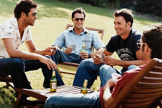 Sıkı Bir Erkek Arkadaş Grubu Olan Sevgili Yapmadan Önce Bilmeniz Gereken 19 Şey