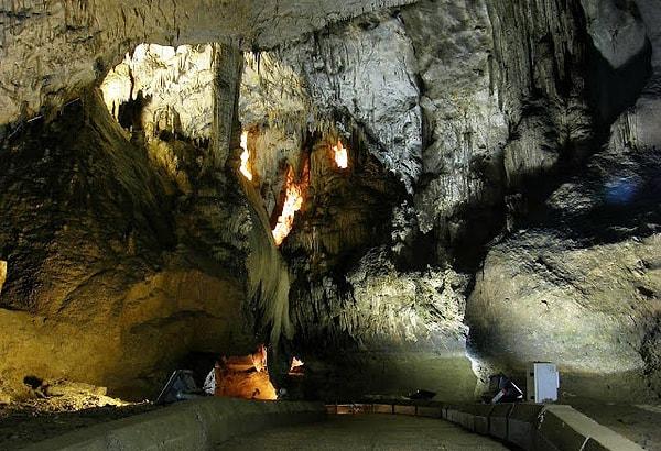 8. Gökgöl Mağarası, Zonguldak