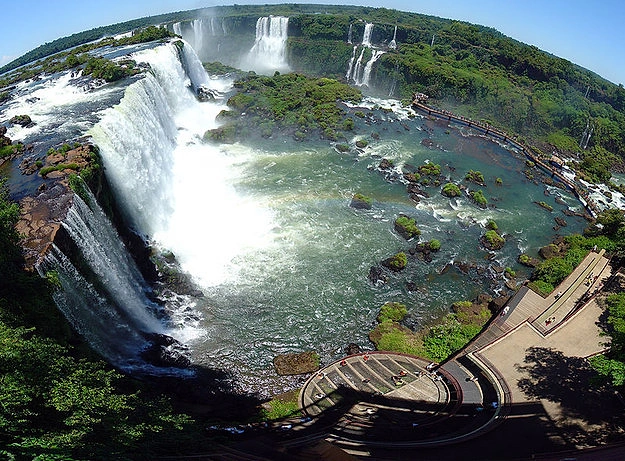 Iguazú Şelalesi
