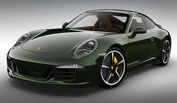 13. Porsche marka arabalara tutkun ve başka araç sürmüyor. Porsche koleksiyonu olduğu biliniyor.