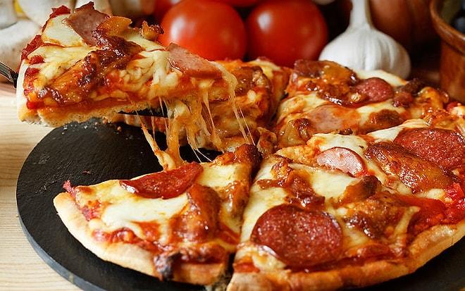 Pizzanın Yeryüzünün En Lezzetli Yiyeceği Olduğunu Bilenlere 10 Pizza Tarifi