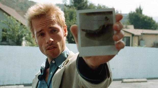 Memento (2000, Christopher Nolan)