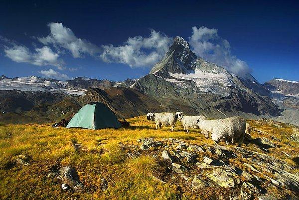 2. Matterhorn, 2,600m Valais Alpleri, İsviçre