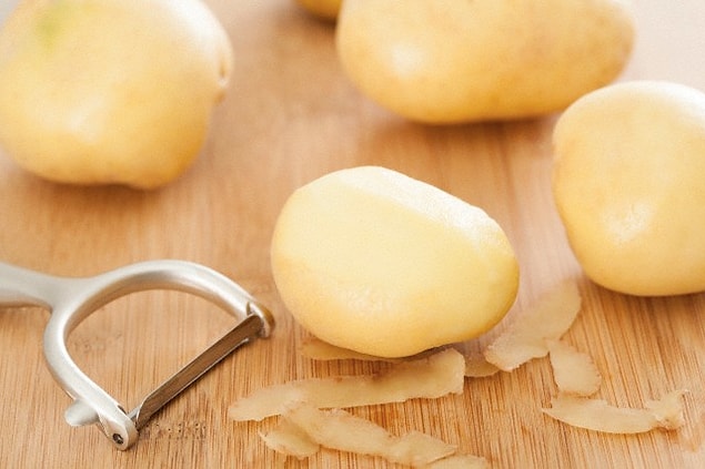 11. Pişirilmeden yenilmesi imkansız olan patates bize, pişmenin, tecrübenin güzelliğini ispatlar.