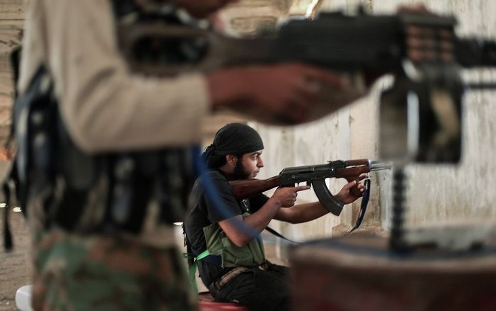 El Nusra Karargahı Vuruldu: 'Ölenlerin Çoğu Türk'