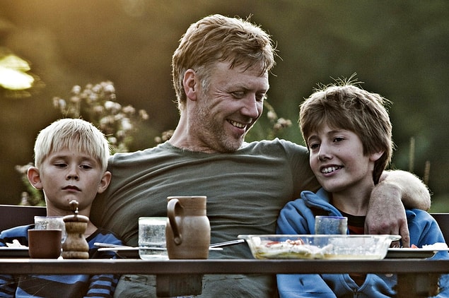 5. Daha İyi Bir Dünyada (2010) | IMDb 7.7