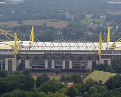 Borussia Dortmund Stadında Bomba Paniği