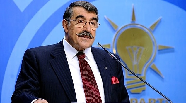 CHP’li Cihaner, “GİZLİ” notuyla 30 Nisan 1980 tarihli 9 personel hakkındaki taltif teklifi belgesini açıkladı.