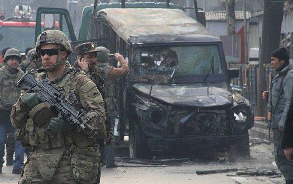 1. Kabil'de Elçilik Aracına İntihar Saldırısı: 1 Şehit