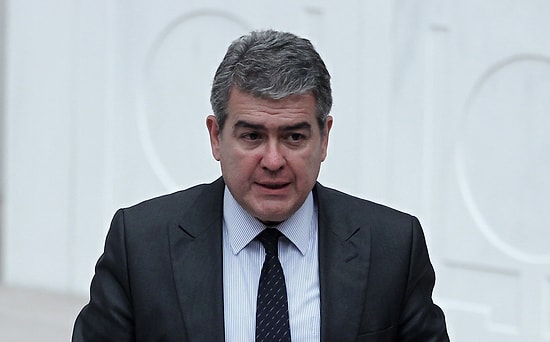 İhraç Edilen Süheyl Batum, Davayı Kazandı ve CHP'ye Geri Döndü