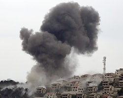 Türkiye Sınırına Yakın İlçeyi Bombaladı