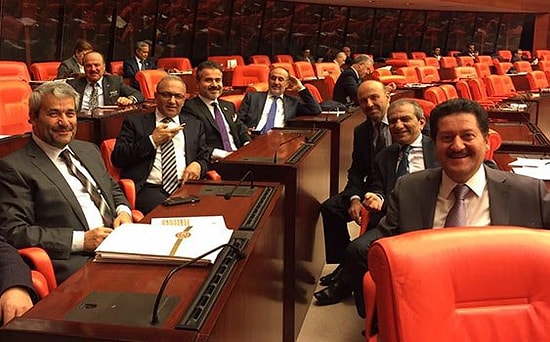 Ak Partili Vekillerden 3 Dönem Selfiesi