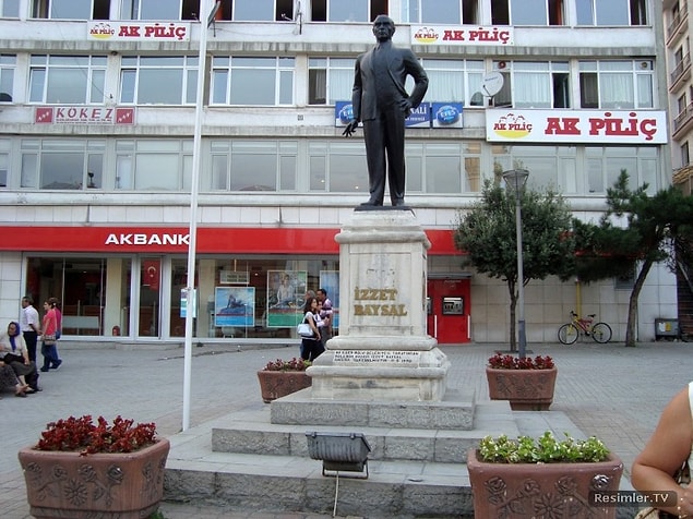 5. Sevmeye vakit ayır, sevme yaşamı tatlı kılan şeydir.