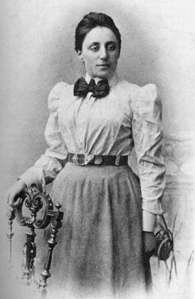 5. EMMY NOETHER (1882 – 1935)