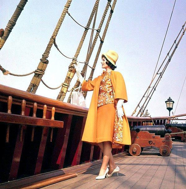 47. Disneyland'i gezen bir model, 1961.