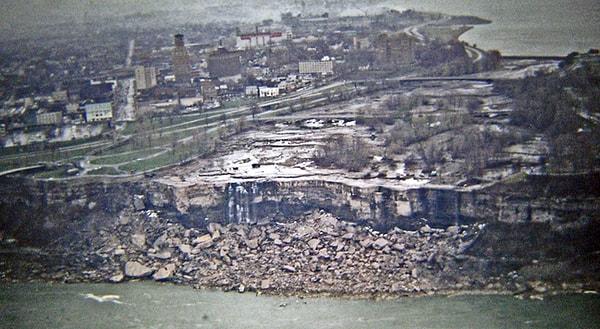 27. Niagara Şelalesi bazı tamirlerin yapılabilmesi geçici olarak barajla çevrilmiş, 1969.