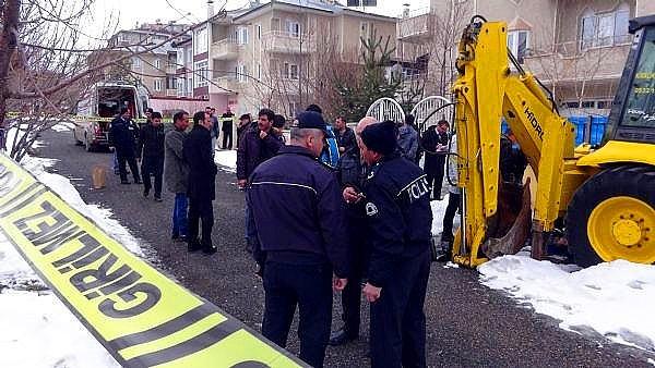 10. Erzurum'da Bir Kadını Öldürüp İş Makinesinin Altına Attılar