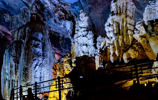Mağaranın 2.5 milyon yıl önce oluştuğu tahmin ediliyor.