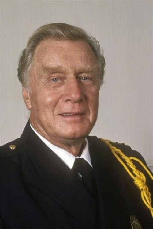 Komutan Eric Lassard - George Gaynes