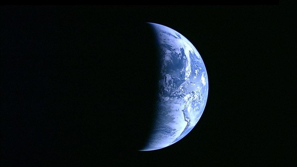 10 Tarihi Fotoğrafıyla Uzayın "Soluk Mavi Nokta"sı: Dünya
