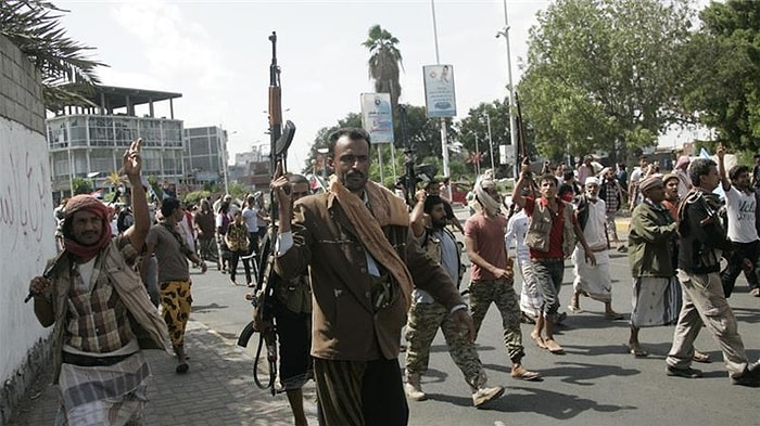 Husiler Taiz Havaalanını Aldı