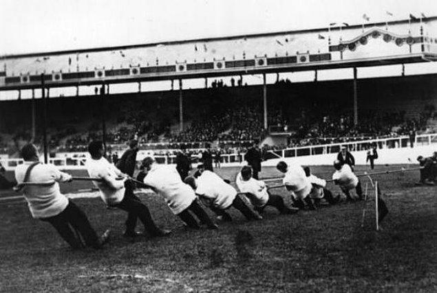 20. 1900'den 1920'ye kadar halat çekme, olimpiyat oyunlarından biriydi.