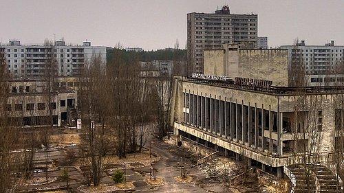 İzlerken Birbirinden Farklı Hislere Kapılacağınız Son Devirlerin En Başarılı Küçük Dizisi: Çernobil