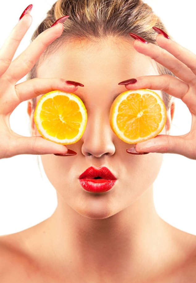 6. Limonlu su boğaz ağrılarına iyi gelir