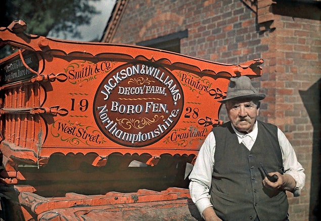 3. Elinde piposuyla bir çiftçi, Lincolnshire.