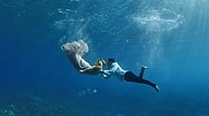 Nişan Fotoğraflarını Su Altında Çektiren Çiftin, Yüzünüzde Gülümseme Yaratacak 15 Fotoğrafı