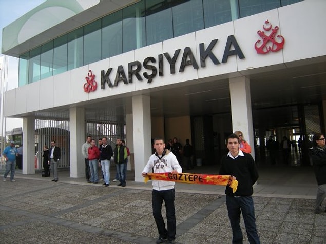 15. Karşıyaka'da atkı forma vb. ile fotoğraf çektirmek
