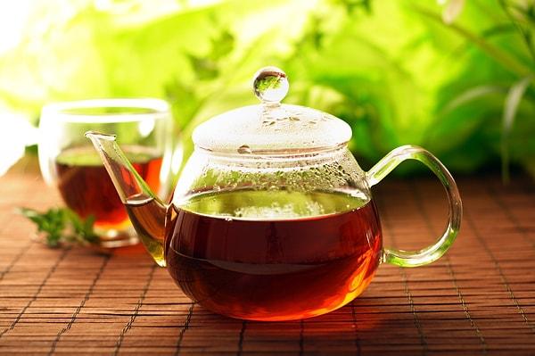 12. Bizim siyah çay dediğimiz çaya Çinliler kırmızı çay der.