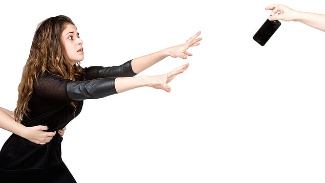 Cep telefonunu kaybetmenin, artık bir fobi olarak literatürde yer aldığını biliyor muydunuz? Nomofobi, cep telefonu ve bağlantısını kaybetme korkusu demek