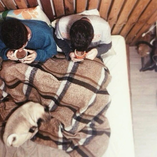 Yönelimlerinden dolayı kesinliklele yargılanmamaları ve ötekileştirilmemeleri gerekir. Toplum içinde herkese eşit davranmak barış ve huzur için gereklidir.