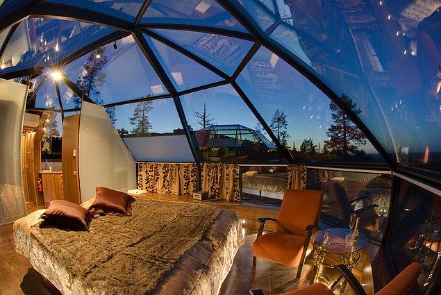 17. Cam tavanlı, yıldızlarla iç içe muhteşem bir yatak odası