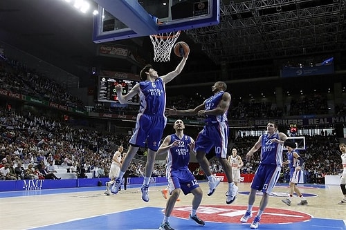 Efes, Madrid'i Elinden Kaçırdı