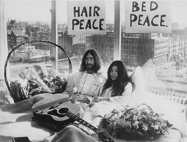 10. John Lennon ve Eşi Yoko Ono
