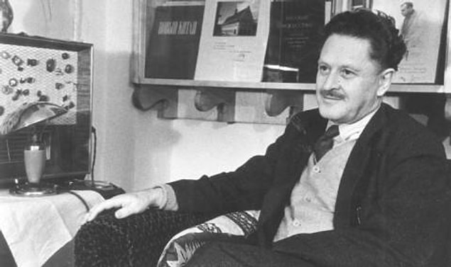 12. Nazım Hikmet Ran
