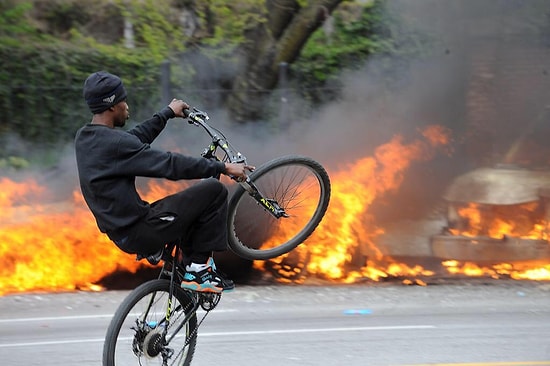 Freddie Gray'in Ölümüyle Başlayan Baltimore İsyanından Objektiflere Takılan 55 Kare