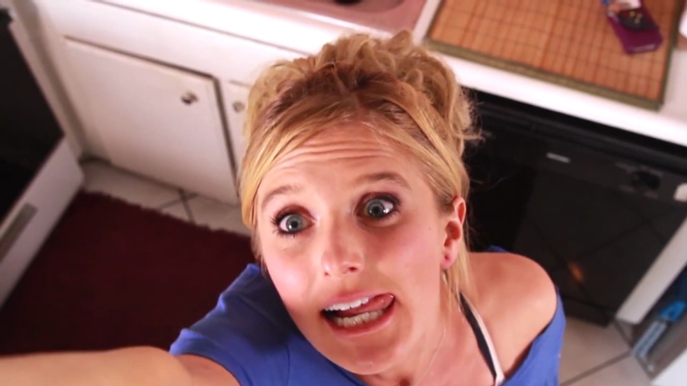 Kısa Boylu Kadınların Anlayabileceği 12 Zorluk