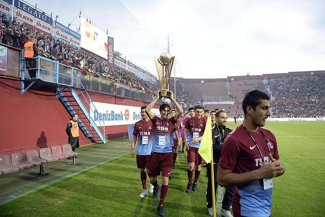 Şampiyonlar kupasıyla tur attı